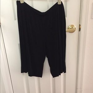 Chico’s Travelers Bermuda Shorts 3 Petite